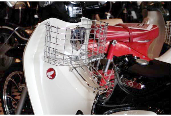 新型スーパーカブC125(JA48) レッグシールド 内側 バスケット カゴ