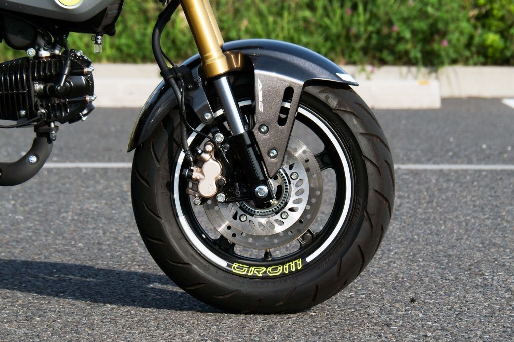 2021新型グロム(GROM 2BJ-JC92) World Walk(ワールドウォーク)リムステッカー