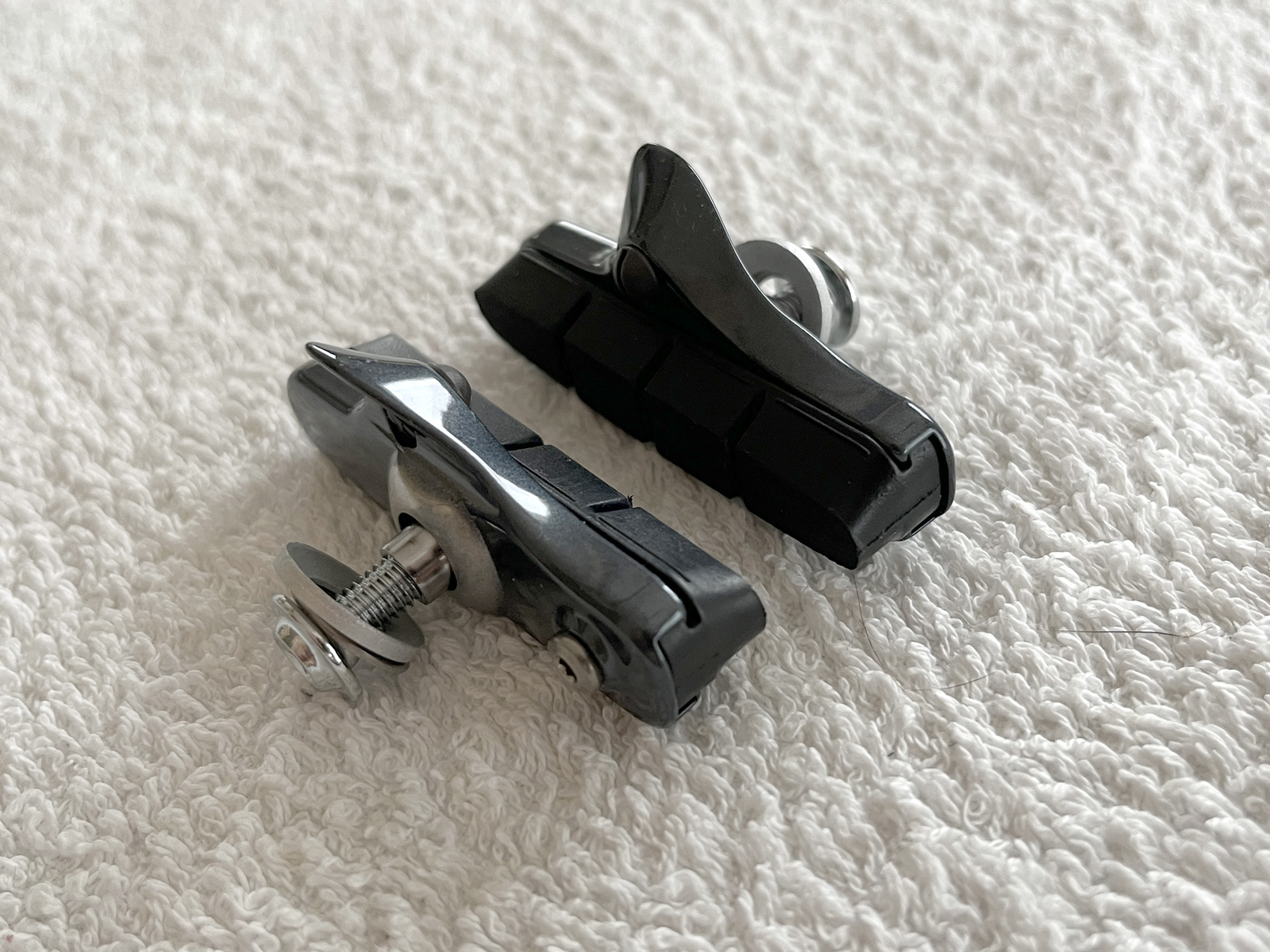 ママチャリのブレーキシューをシマノ R55C3 (ULTEGRA) にしてみた