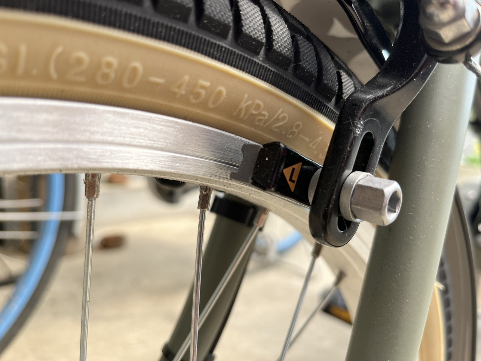 ママチャリのブレーキシューをシマノ R55C3 (ULTEGRA) にしてみた