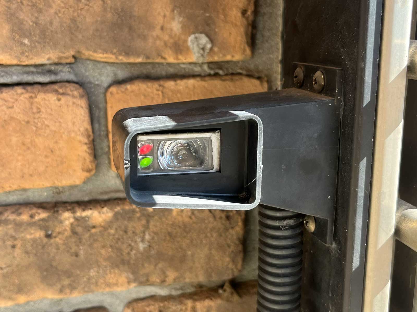 カーポート電動シャッターの光電センサー（ビームセンサー）をDIY交換